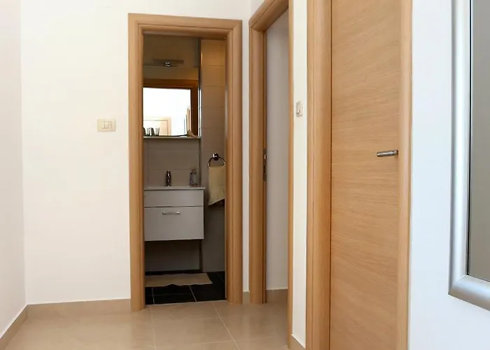 Apartment By The Sea Klek, Neretva Delta - Usce Neretve - 10031 Klek